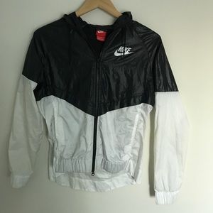 Nike windbreaker zip up